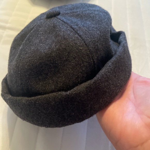 Urban Outfitters Black Wool Blend Hat - Picture 1 of 3